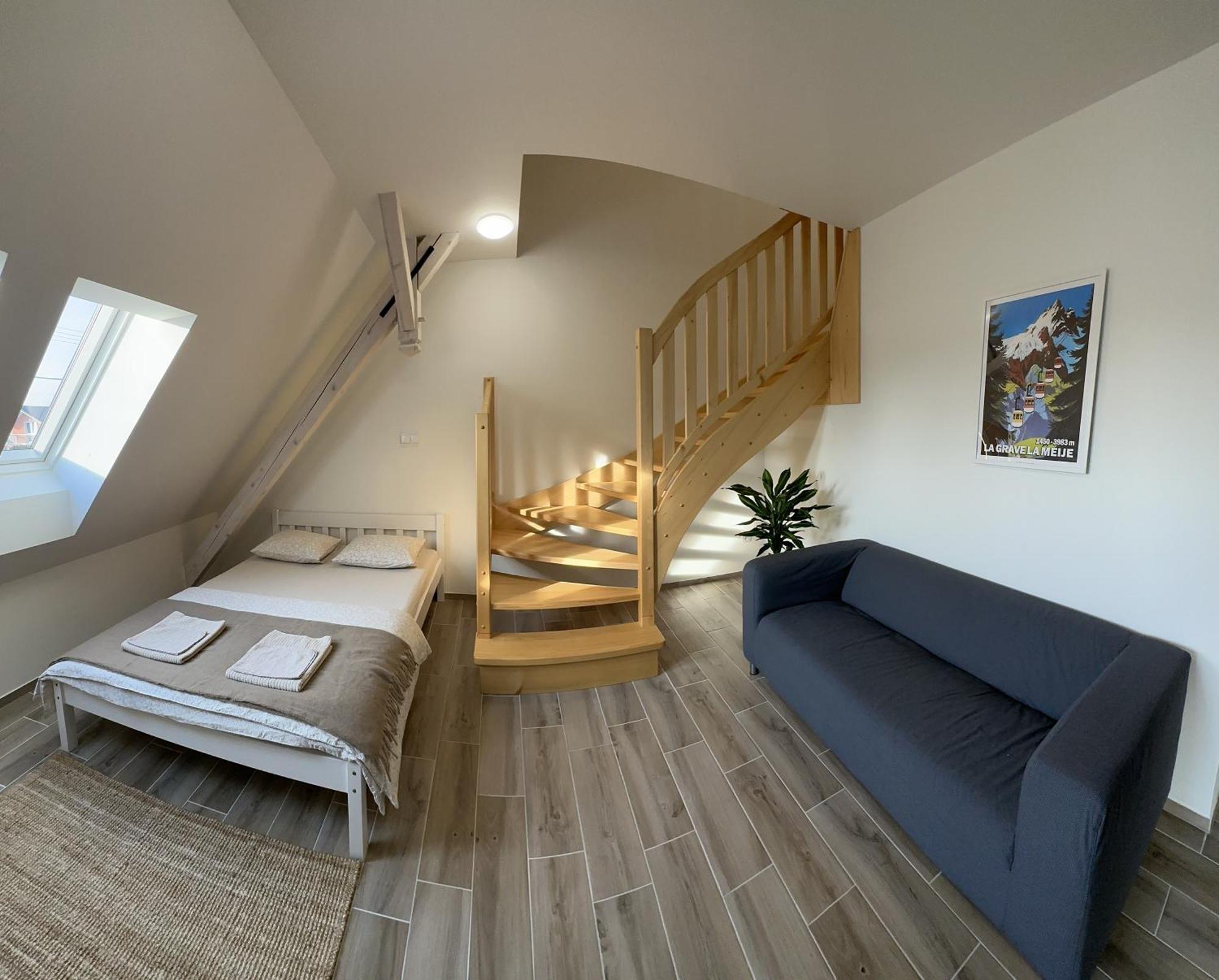 Apartmany Monastery Suites Zirec Dvůr Králové nad Labem Exterior foto