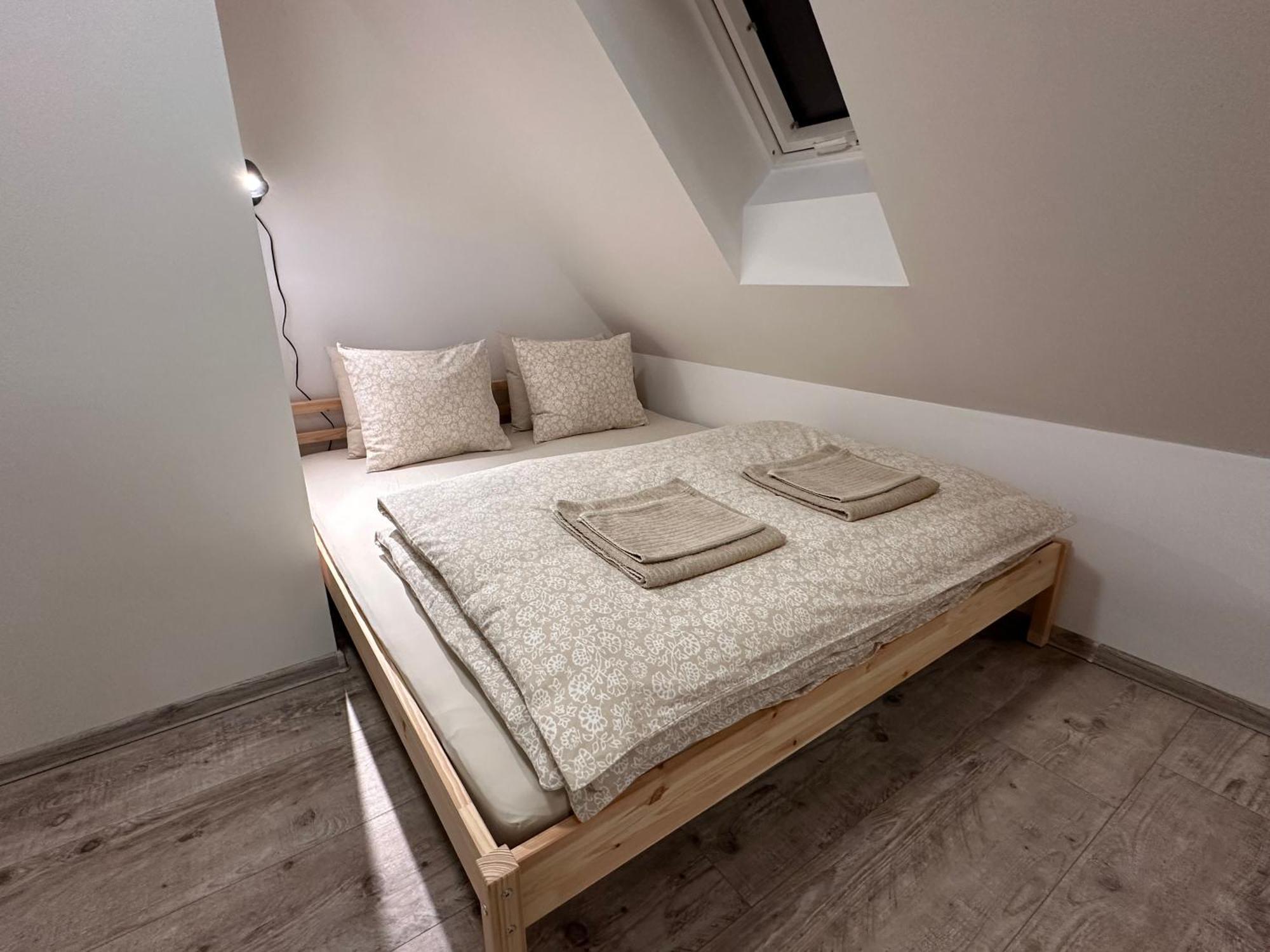Apartmany Monastery Suites Zirec Dvůr Králové nad Labem Exterior foto